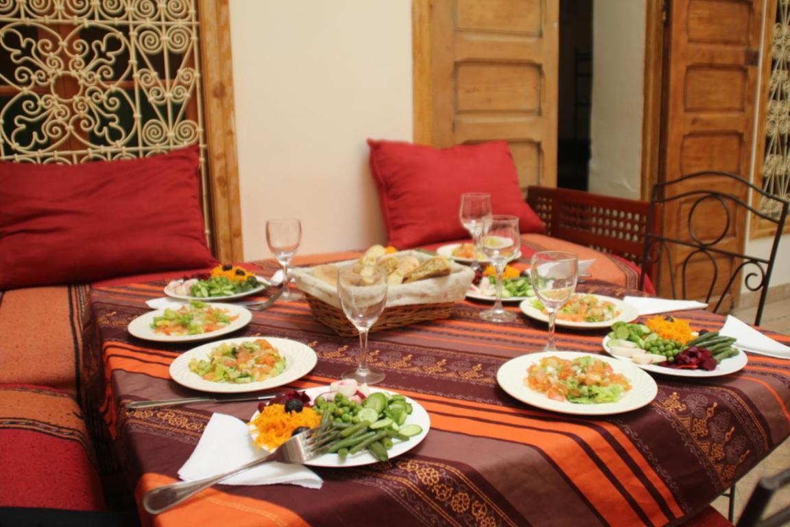 La Maison Des Lallas Hotel Sefrou Luaran gambar